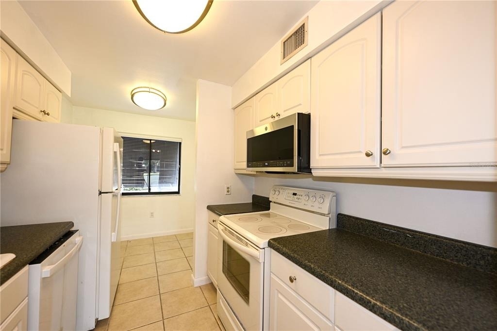 4625 Longwater Chase - Photo 6