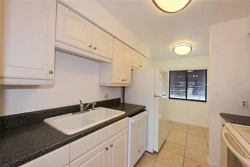 4625 Longwater Chase - Photo 5
