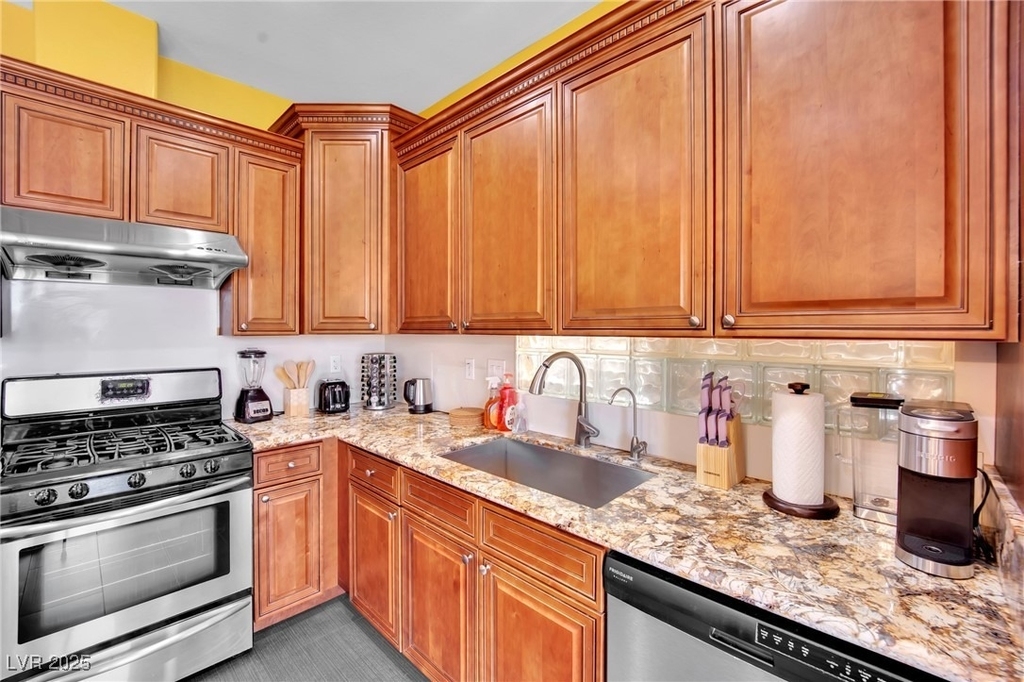 9677 Casper Peak Court - Photo 13