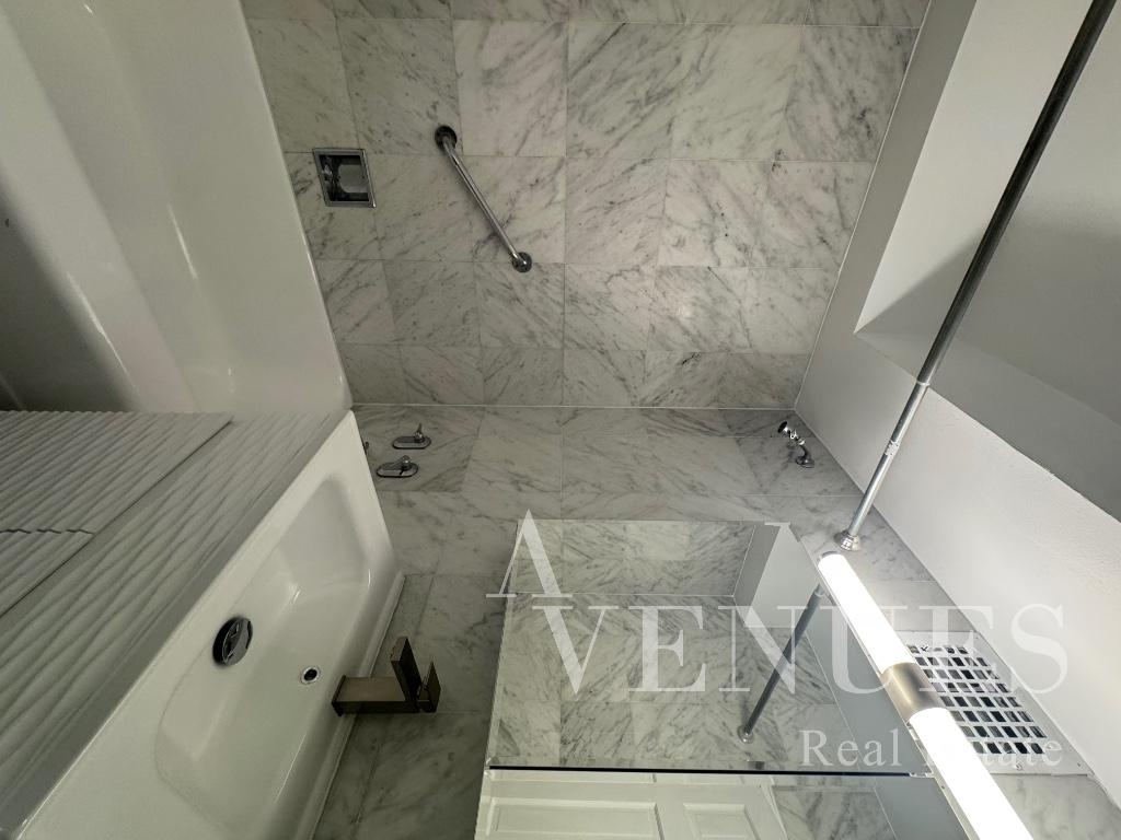 East 79th Street - Photo 5