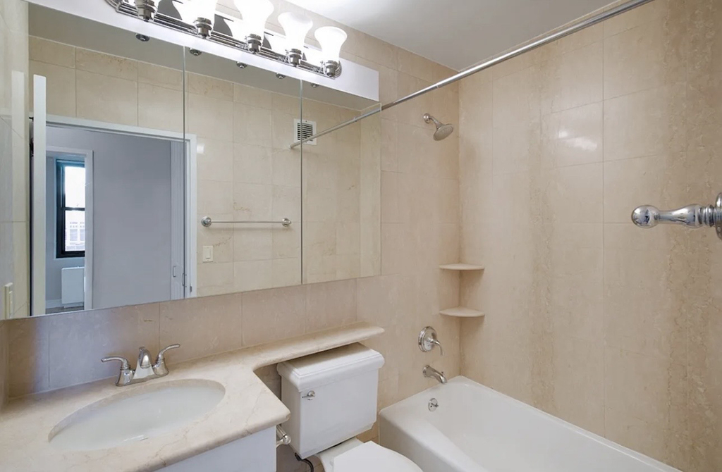 151-155 East 31st Street, Unit W15d - Photo 3