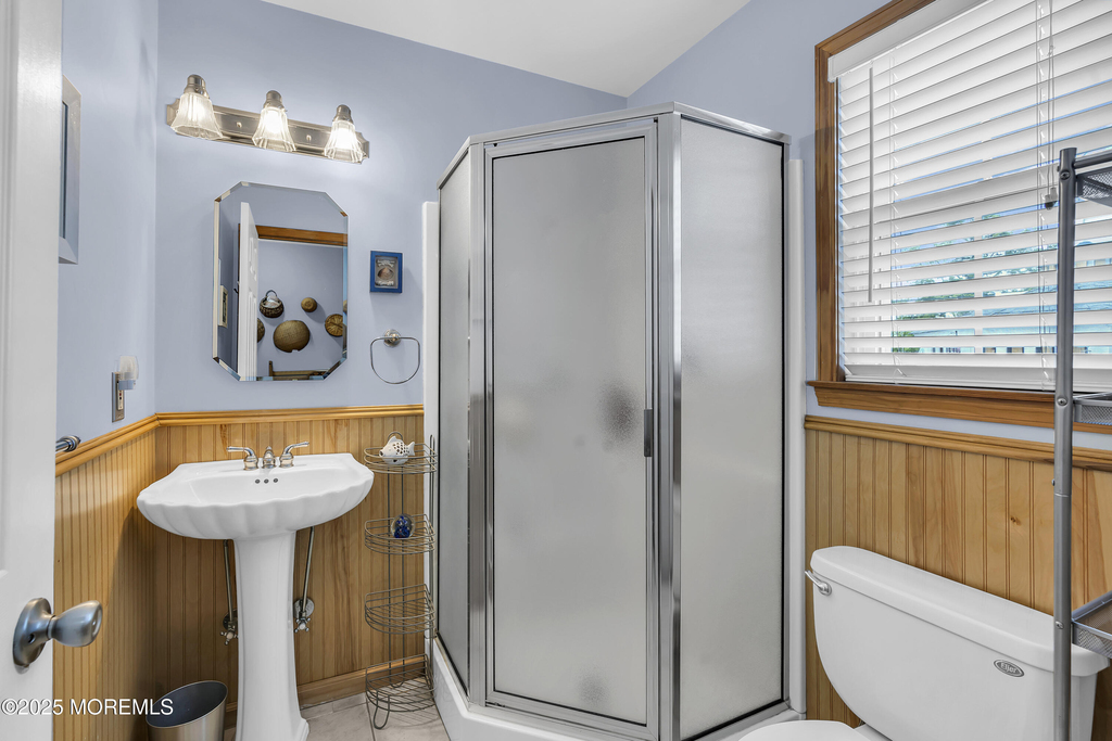 143 Lake Avenue - Photo 8