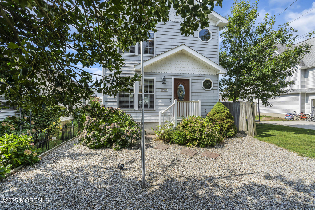 143 Lake Avenue - Photo 16