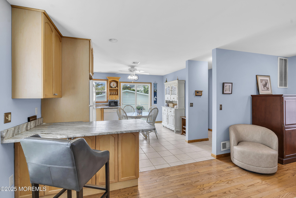 143 Lake Avenue - Photo 4