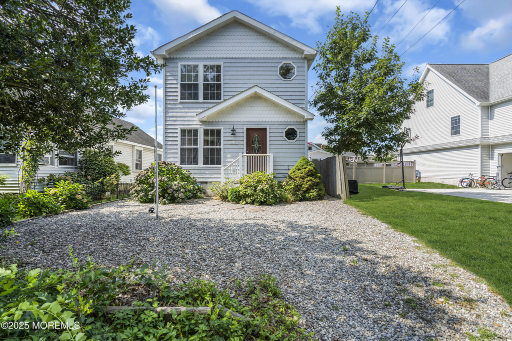 143 Lake Avenue - Photo 0