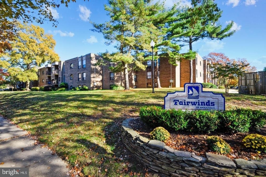 21 Silverwood Circle - Photo 0