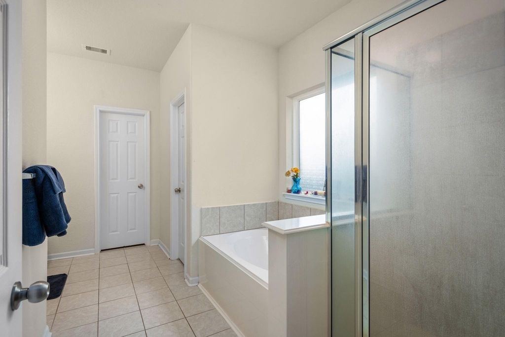 2702 Elm Crossing Trail - Photo 17