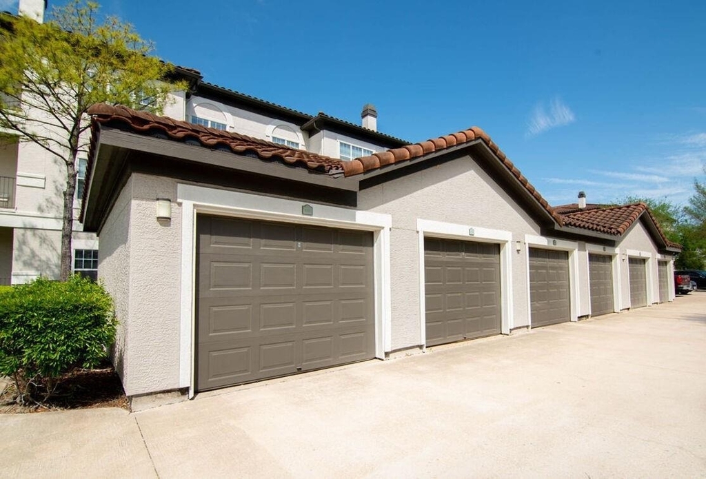 2840 Shadowbriar Drive - Photo 4