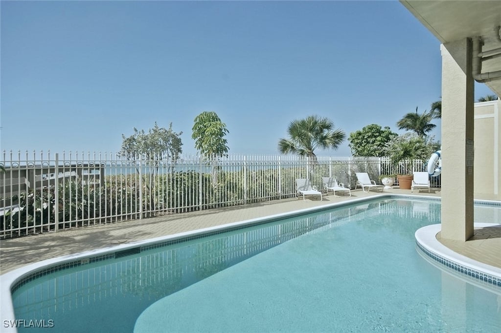 9577 Gulf Shore Drive - Photo 18