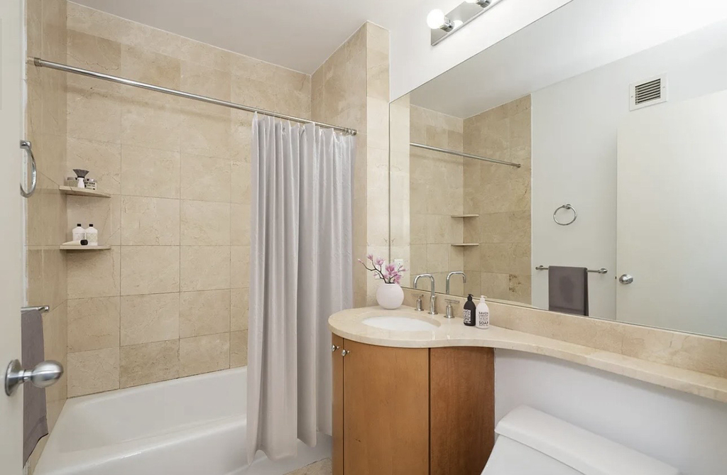 222 East 34th Street, Unit 1216 - Photo 4