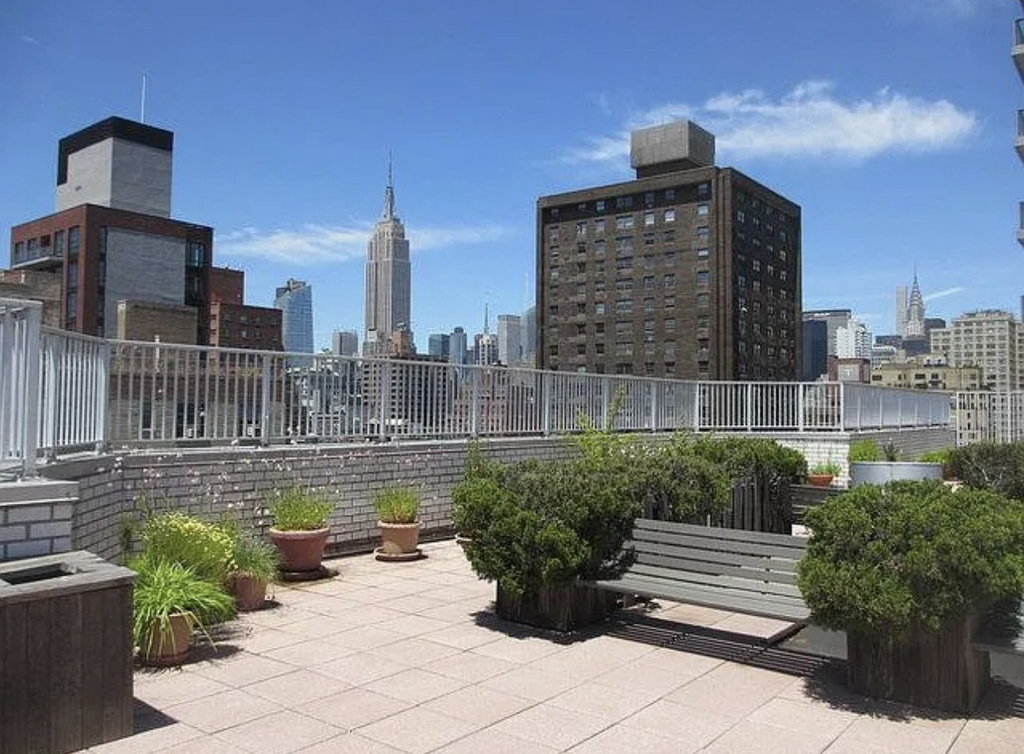 301 East 22nd Street, Unit 2v - Photo 8