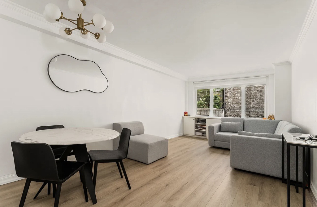 301 East 22nd Street, Unit 2v - Photo 4