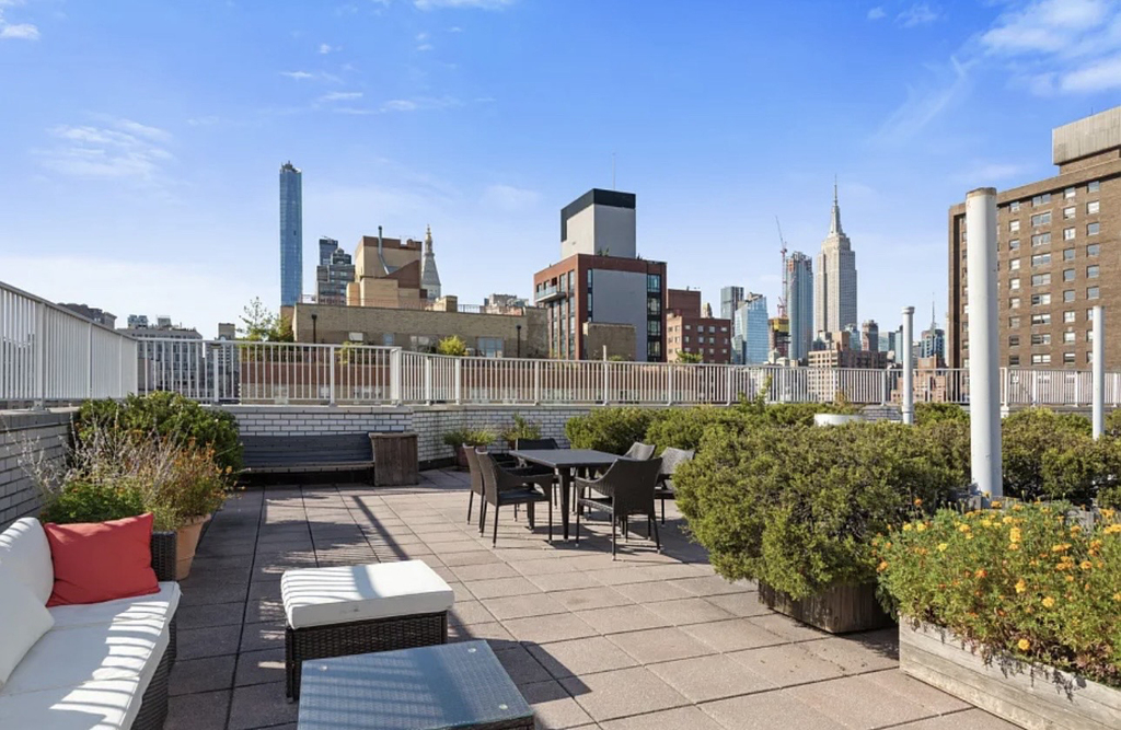 301 East 22nd Street, Unit 2v - Photo 12