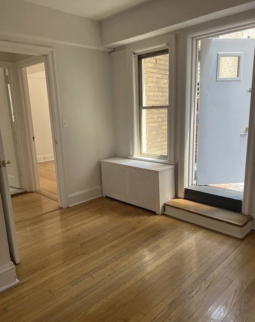 150 East 39th Street, Unit 1606 - Photo 1