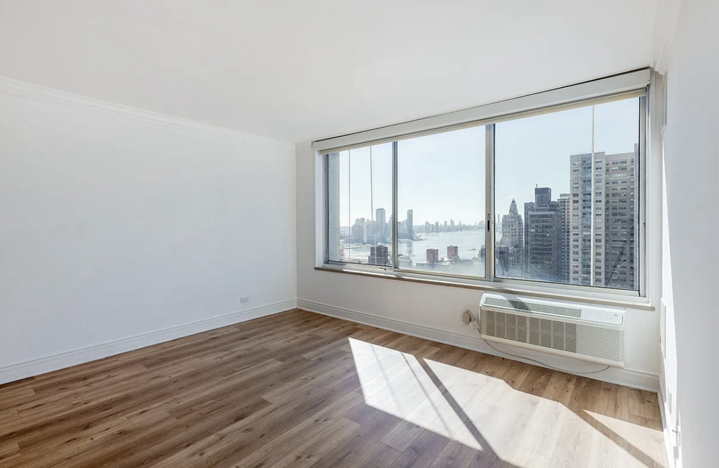 417 East 57th Street, Unit 4a - Photo 2