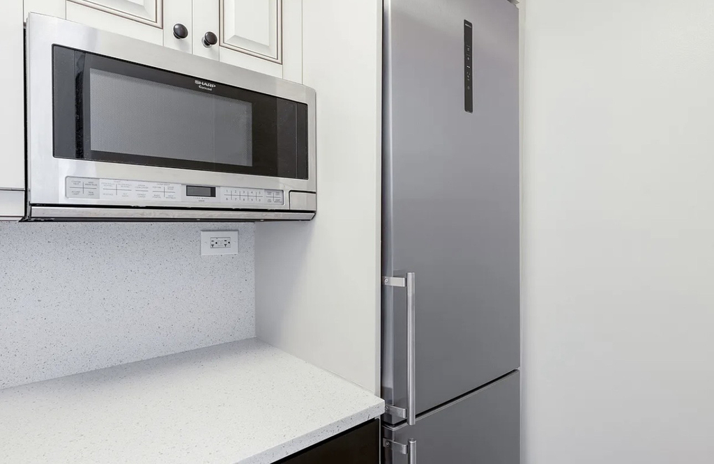 417 East 57th Street, Unit 4a - Photo 3