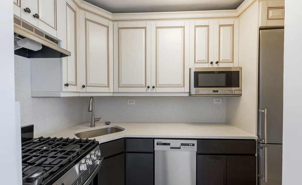 417 East 57th Street, Unit 4a - Photo 1