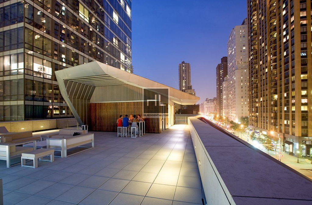 West 67th Street - Photo 7