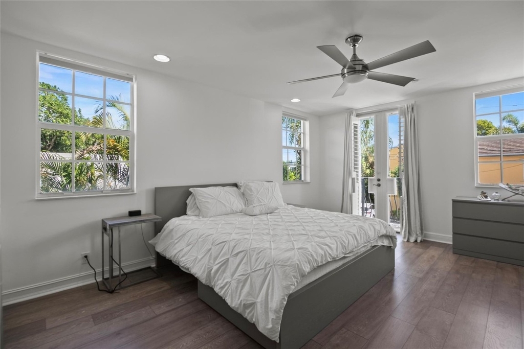732 Ne 15th Avenue - Photo 23
