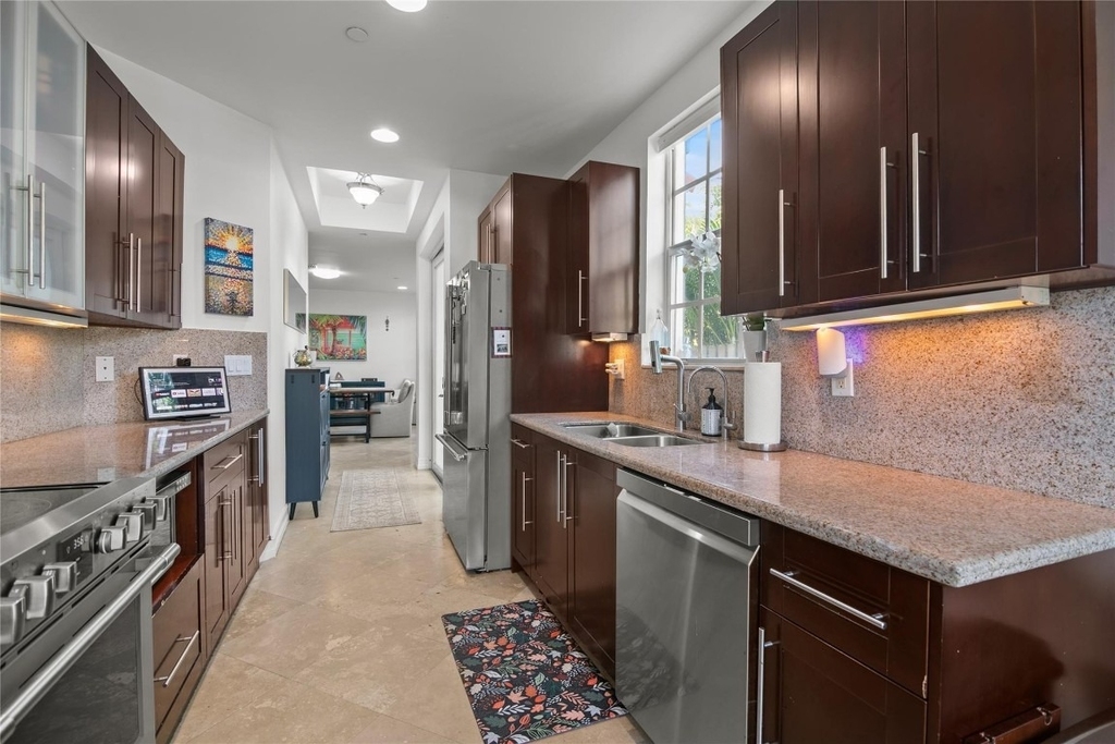 732 Ne 15th Avenue - Photo 7