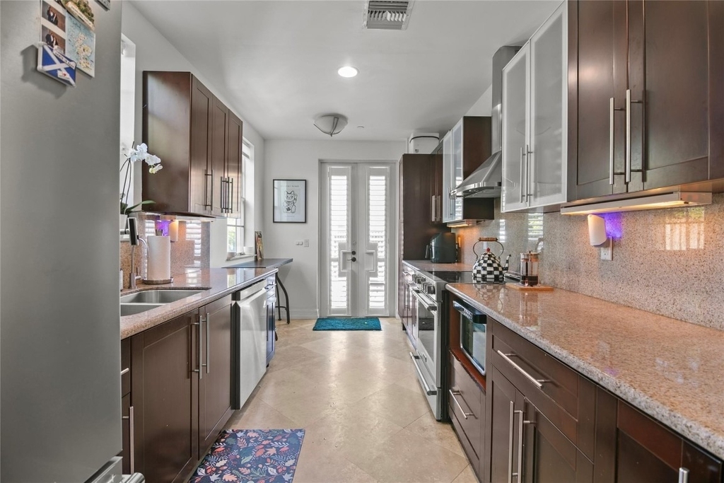 732 Ne 15th Avenue - Photo 8