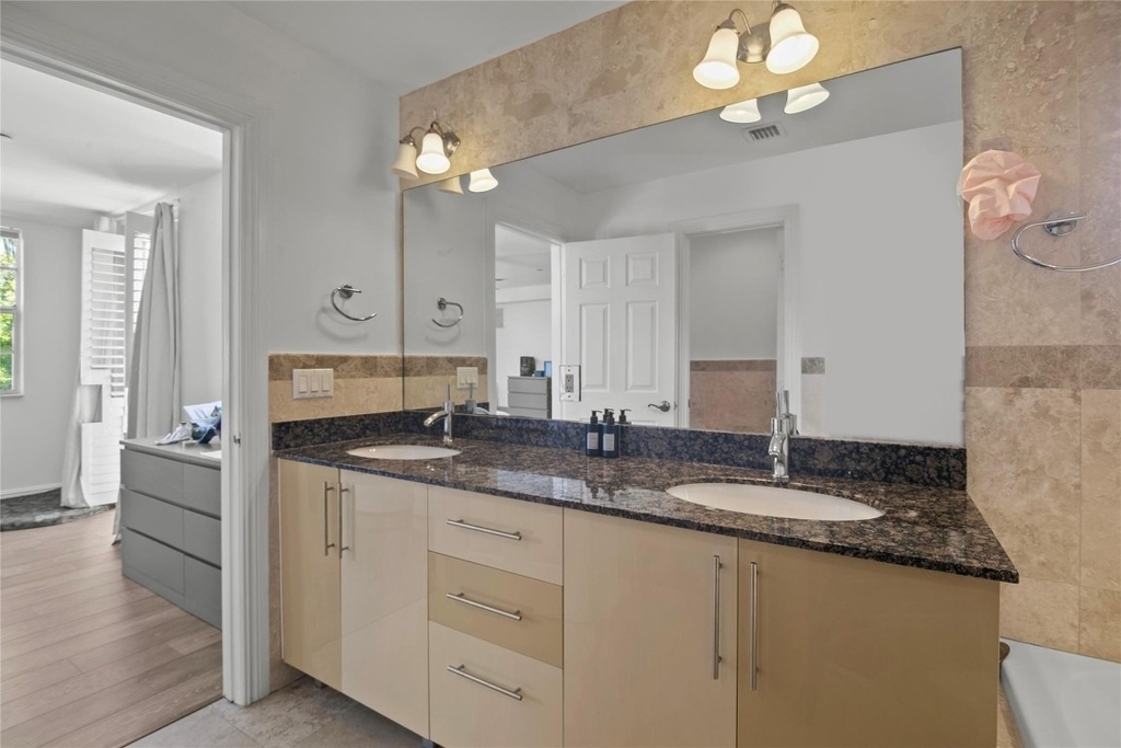 732 Ne 15th Avenue - Photo 27