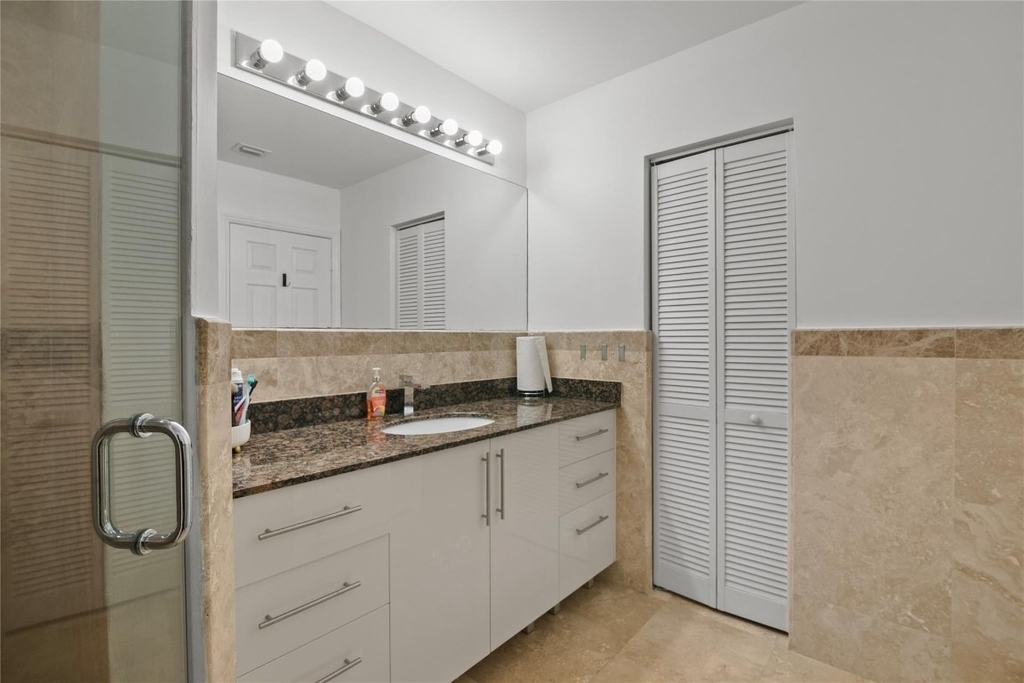 732 Ne 15th Avenue - Photo 22