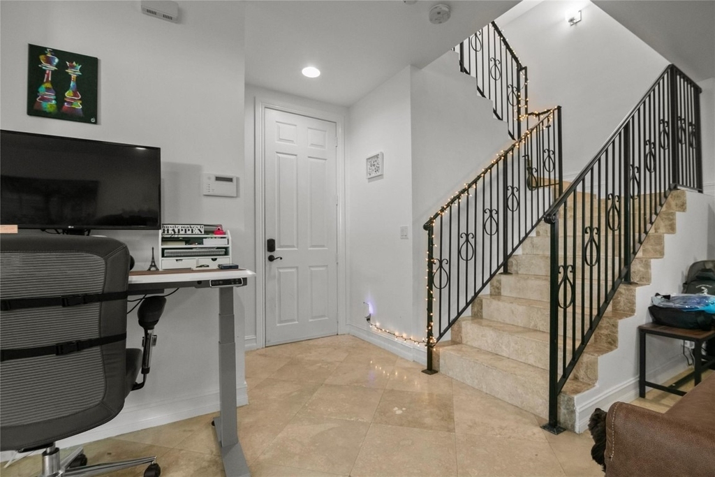 732 Ne 15th Avenue - Photo 16