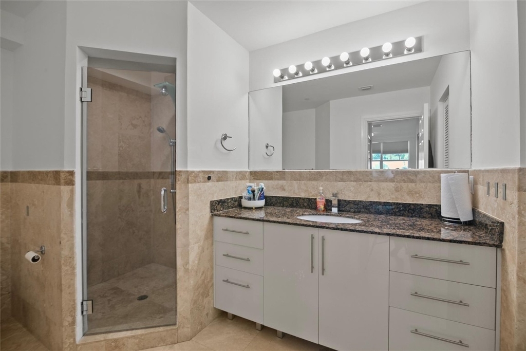 732 Ne 15th Avenue - Photo 20