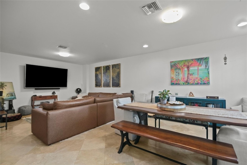 732 Ne 15th Avenue - Photo 9