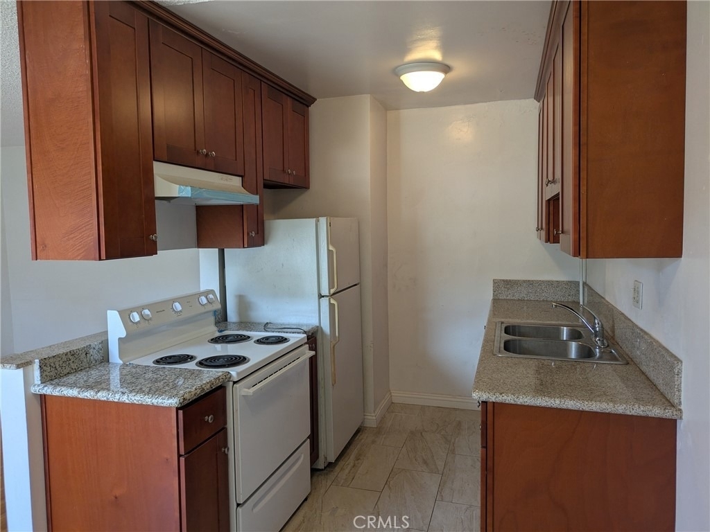 20415 Anza Avenue - Photo 8