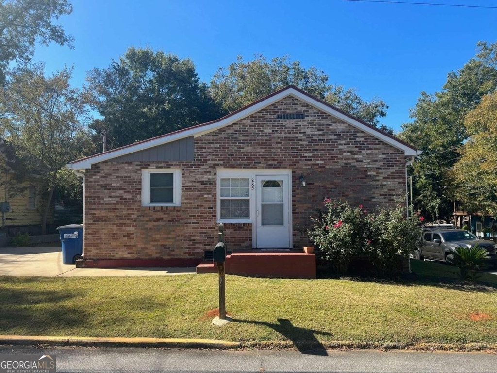 285 Savannah Avenue - Photo 0