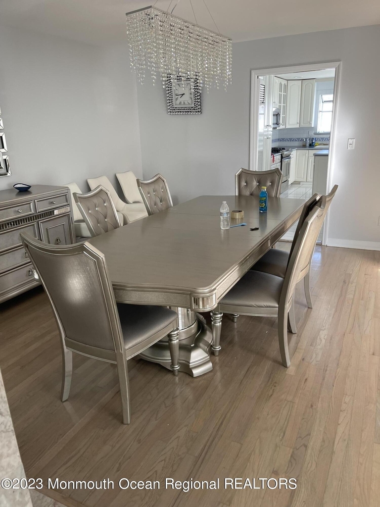 8 Dwight Drive - Photo 3