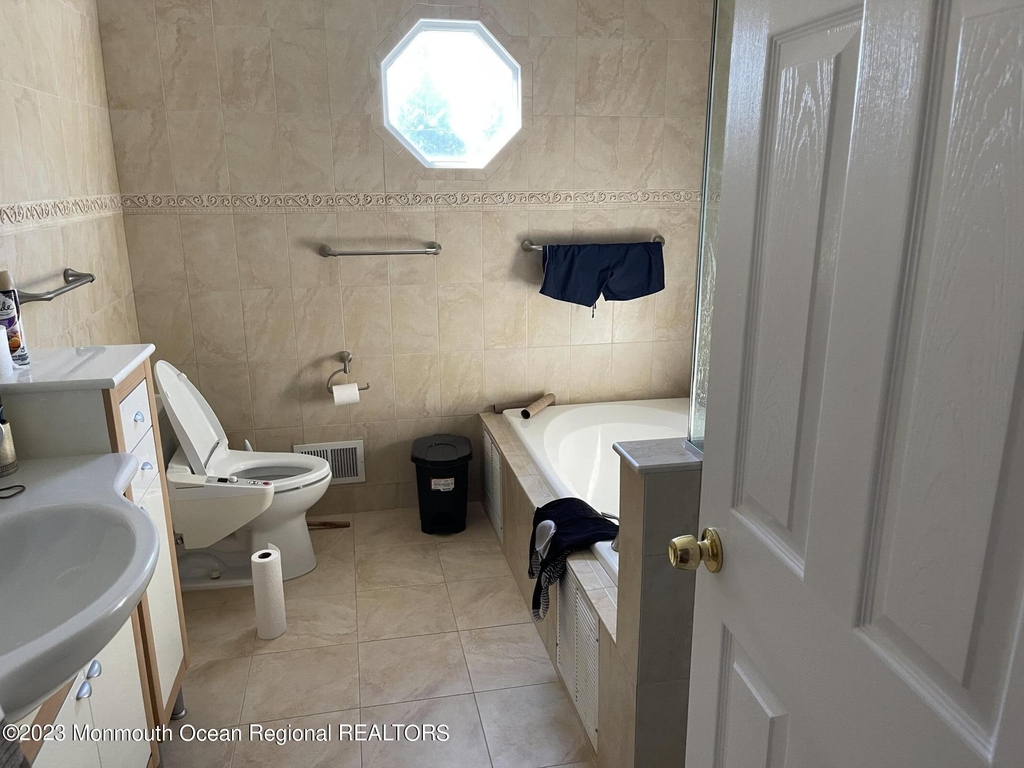 8 Dwight Drive - Photo 13