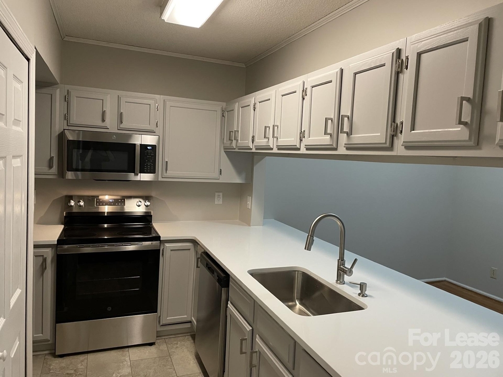 19831 Henderson Road - Photo 11