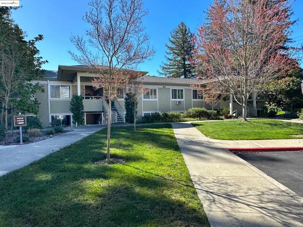 1910 Skycrest Dr - Photo 32
