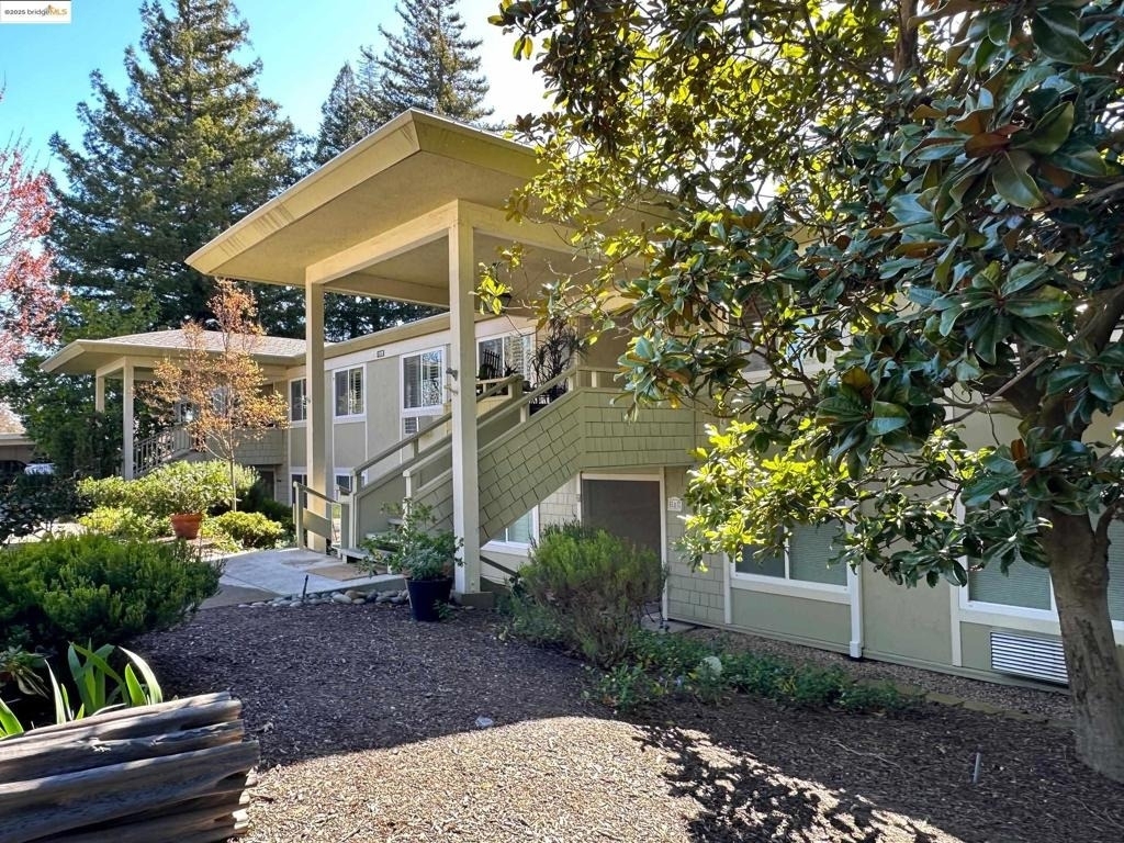 1910 Skycrest Dr - Photo 37