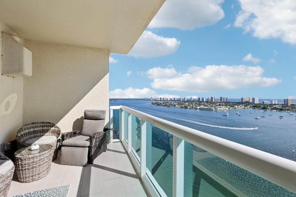 2640 Lake Shore Drive - Photo 38