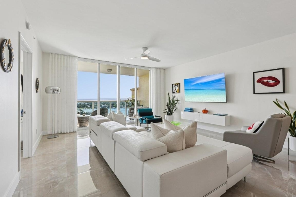 2640 Lake Shore Drive - Photo 2