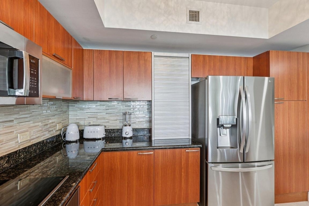 2640 Lake Shore Drive - Photo 11