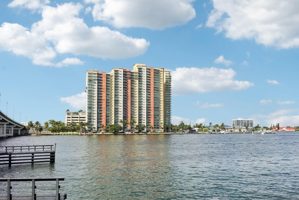 2640 Lake Shore Drive - Photo 46