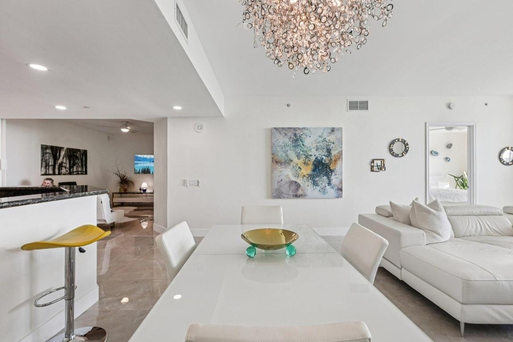 2640 Lake Shore Drive - Photo 7