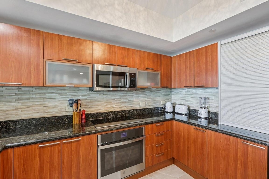 2640 Lake Shore Drive - Photo 10