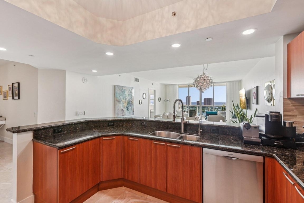 2640 Lake Shore Drive - Photo 12