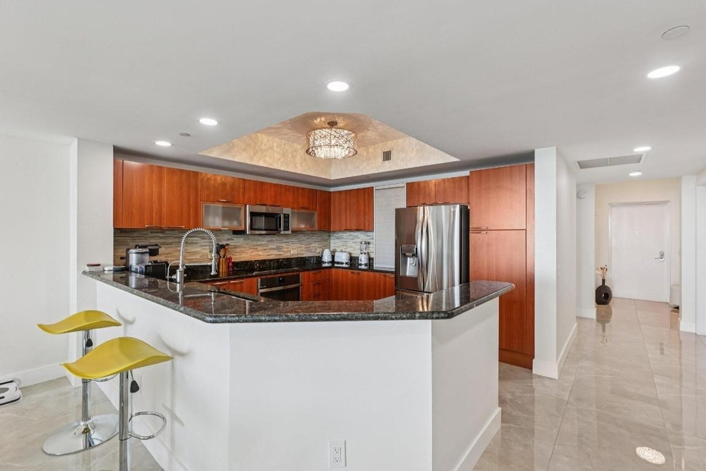2640 Lake Shore Drive - Photo 8