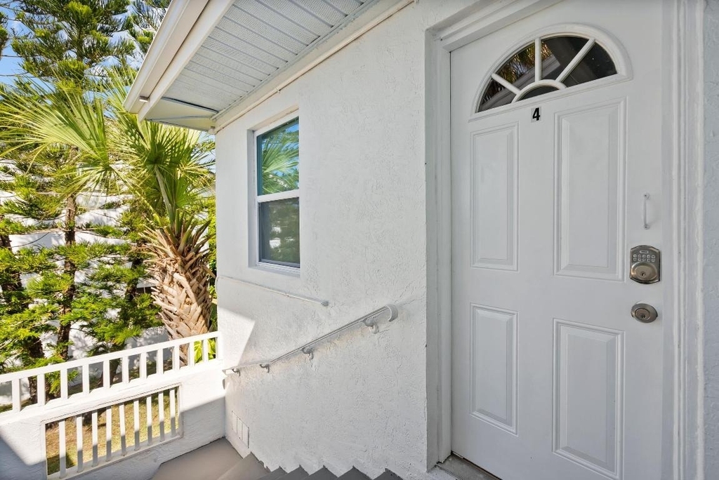 670 Hernando Street - Photo 2