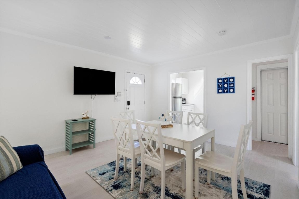 670 Hernando Street - Photo 3