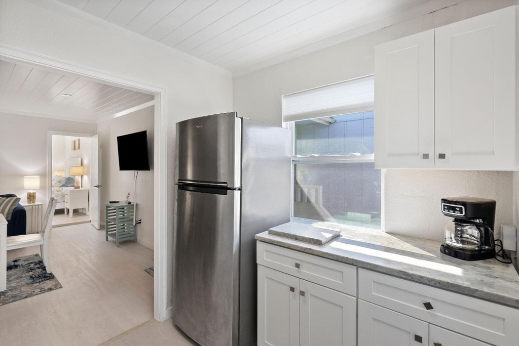 670 Hernando Street - Photo 5
