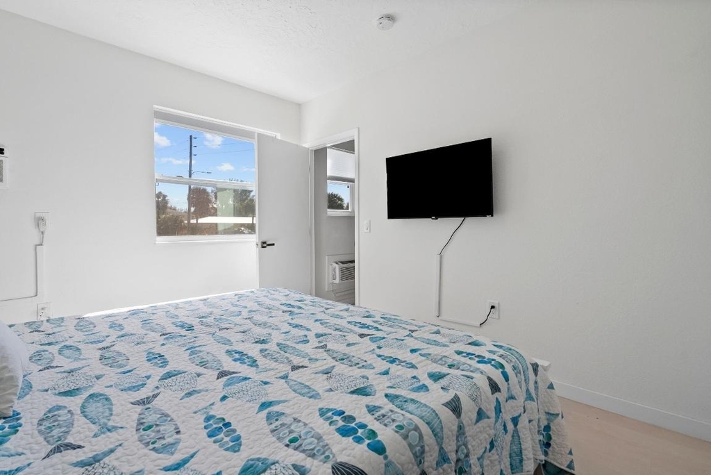 670 Hernando Street - Photo 10