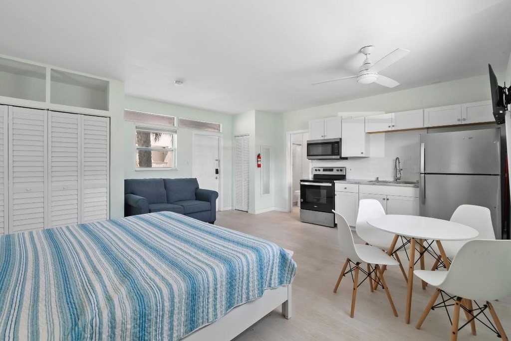 670 Hernando Street - Photo 4